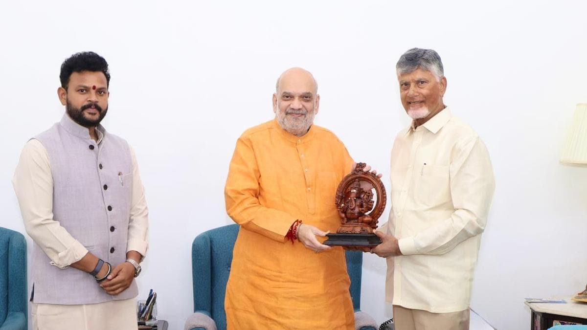 Andhra Pradesh Chief Minister N. Chandrababu Naidu Holds High-Level Talks with Amit Shah and Ashwini Vaishnaw in New Delhi