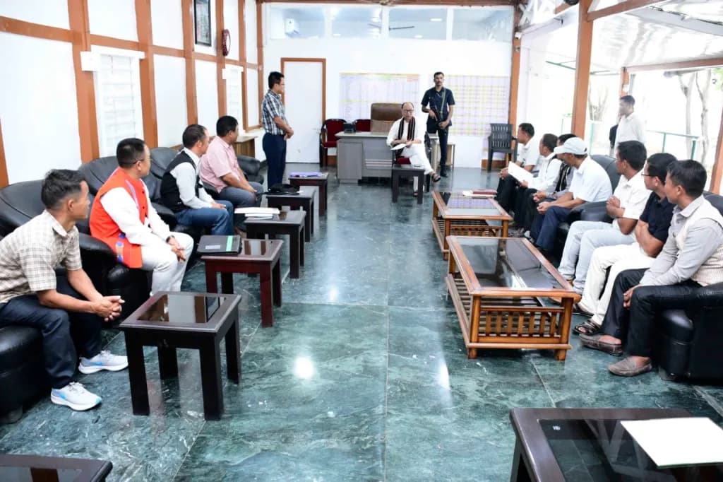 Manipur CM Assures Action on Maring Villages' Development Demands in Tengnoupal