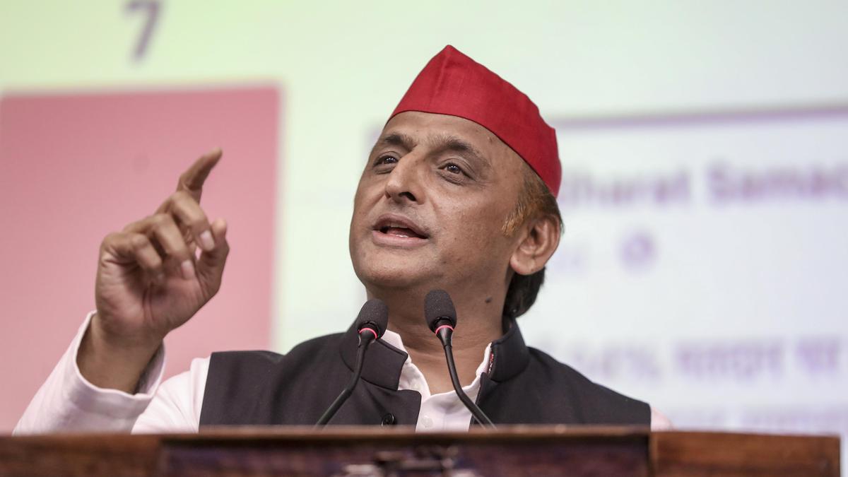 Akhilesh Yadav Deploys Gorakhpur-Kashi Narrative to Court Uttar Pradesh Brahmin and Business Voters