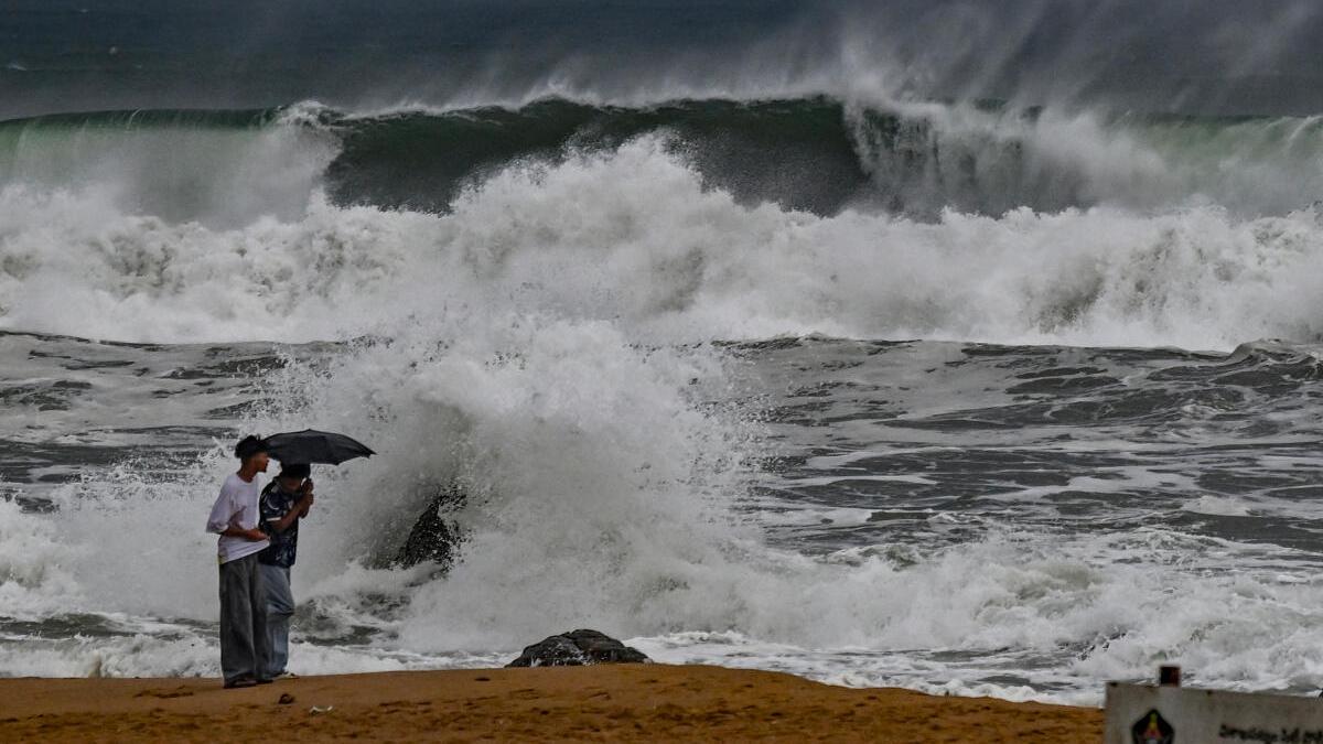 Cyclone Arnab: very heavy rainfall batters northern districts of A.P., one dead