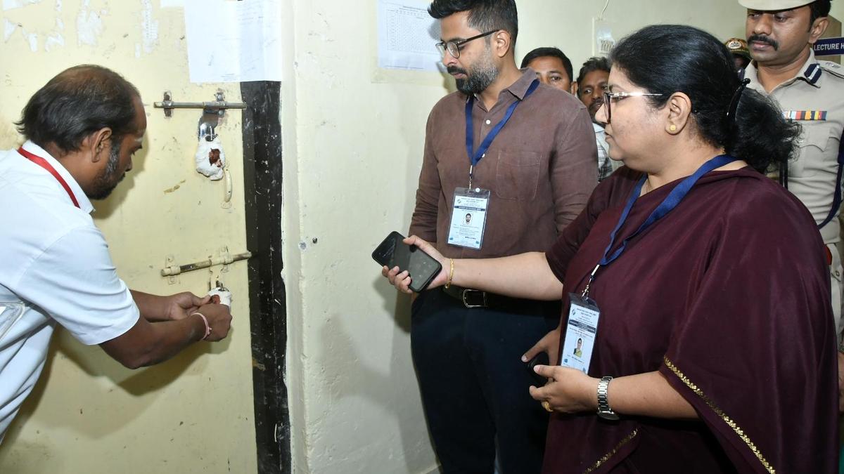 Karnataka Council elections: BJP’s Namoshi leads by 1,529 votes in North-East Teachers’ constituency after first round of counting