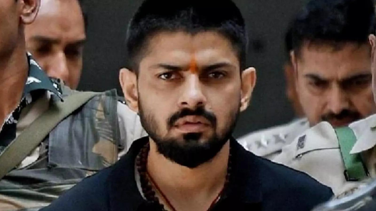 Gangster Lawrence Bishnoi Relocated to Maximum-Security Ahmedabad Prison Block Amid Heightened Security Protocols